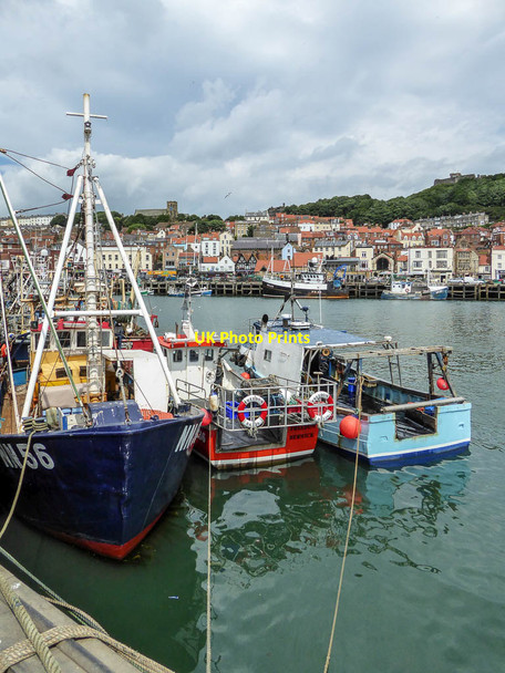 Photo 6"x4" Scarborough Harbour, Yorkshire Scarborough\/TA0388 c2014