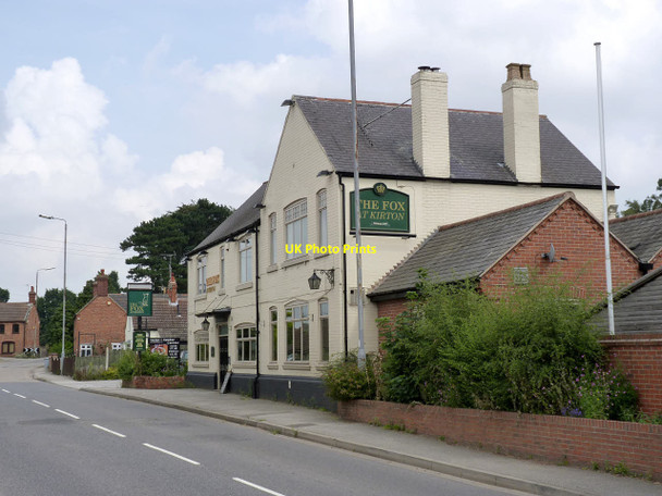 Photo 6"x4" The Fox at Kirton Kirton\/SK6969 c2014