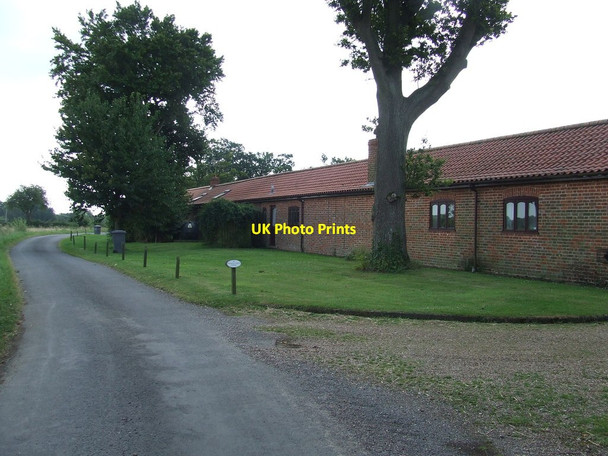 Photo 6"x4" Converted Farm Buildings Cransford c2014