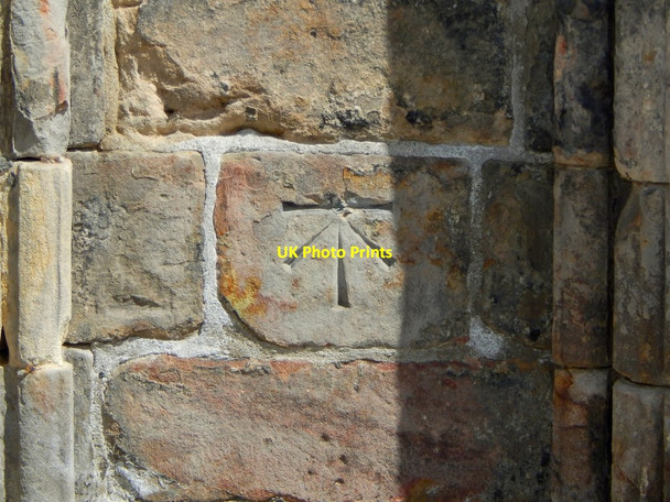 Photo 6"x4" Paisley Abbey: bench mark Paisley c2014