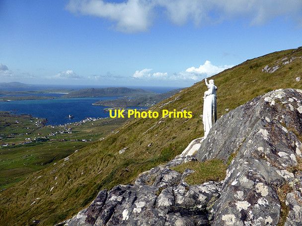 Photo 6"x4" Statue of Madonna and Child looking over Castle Bay Ge\u00e0rraidh Gadhal c2014