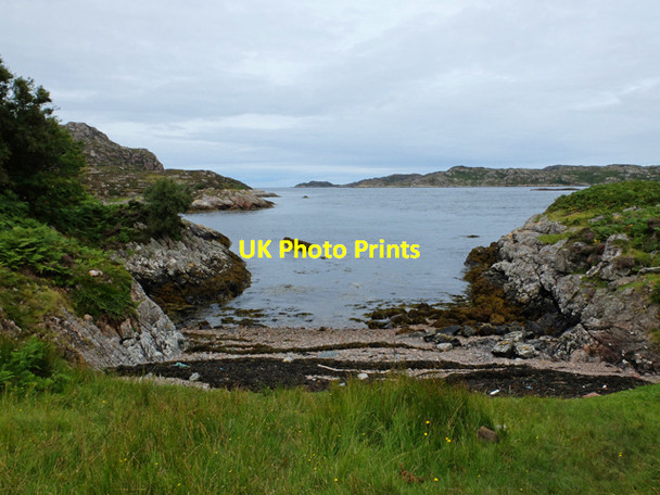Photo 6"x4" Beach overlooking Caol Eilean Tigh Eilean Tigh c2014