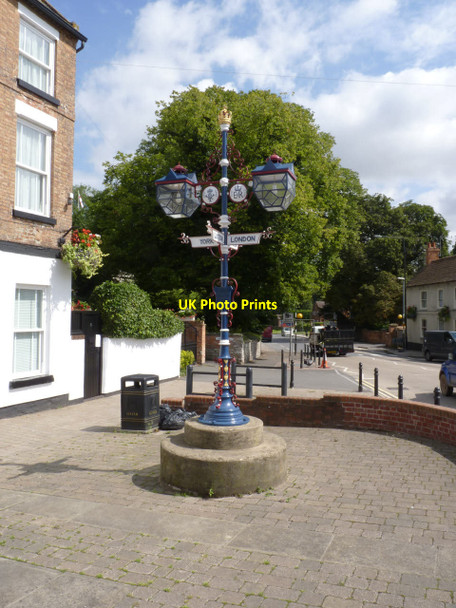 Photo 6"x4" Fingerpost in Tuxford Market Place Tuxford c2014