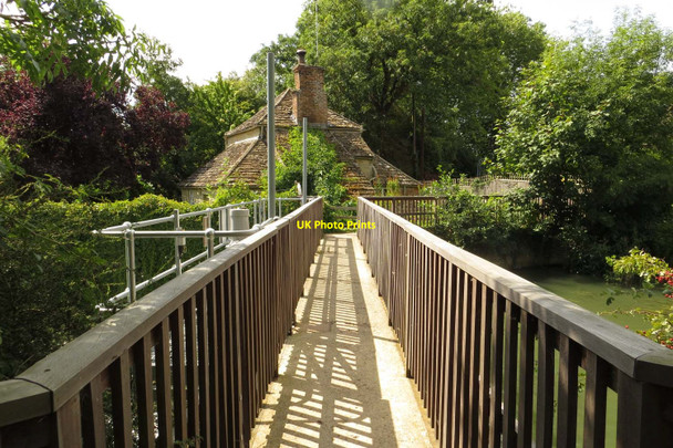 Photo 6"x4" Footbridge over Buscot Weir Lechlade on Thames c2014