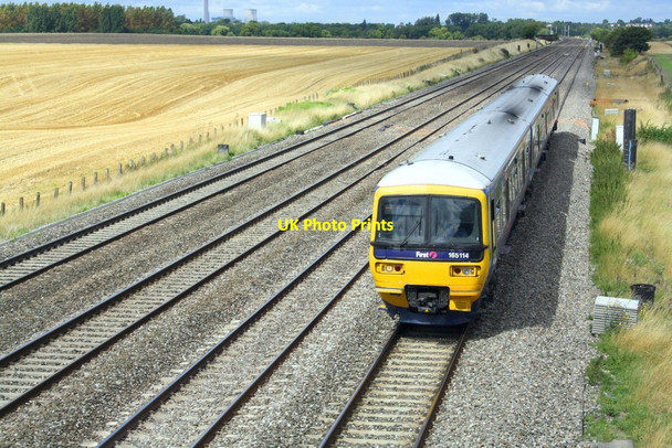 Photo 6"x4" A First Great Western DMU approaches Cholsey Cholsey c2014