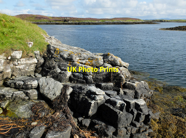Photo 6"x4" Coastline at Sponais Lochmaddy\/Loch nam Madadh c2014