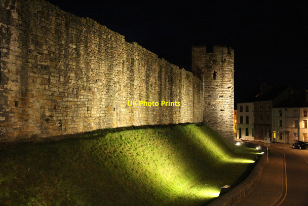 Photo 6"x4" Caernarfon town walls Caernarfon c2014
