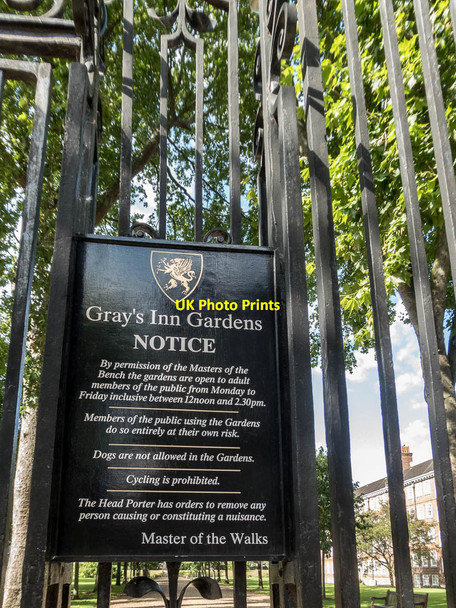 Photo 6"x4" Entrance to Gray's Inn Gardens, London WC1 London c2014