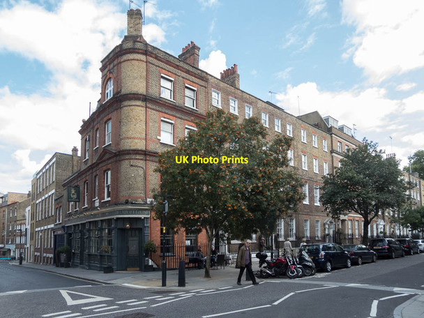 Photo 6"x4" The Lady Ottoline Corner of John Street, London WC1 London c2014