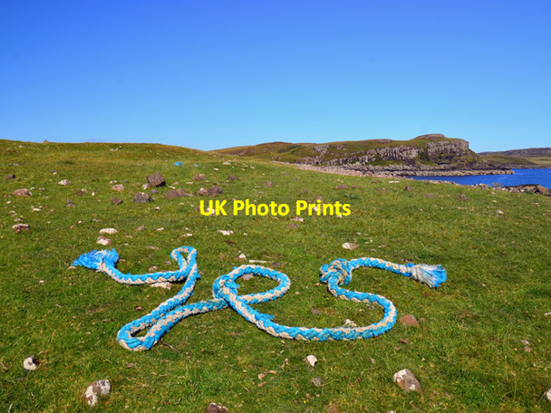 Photo 6"x4" Marine debris on Oronsay Fiskavaig c2014