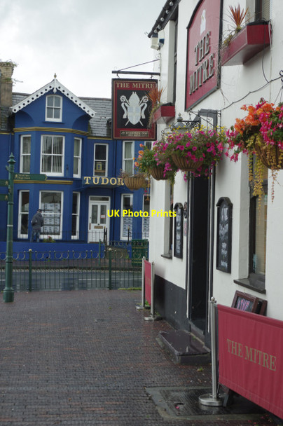 Photo 6"x4" The Mitre, Pwllheli Pwllheli c2014