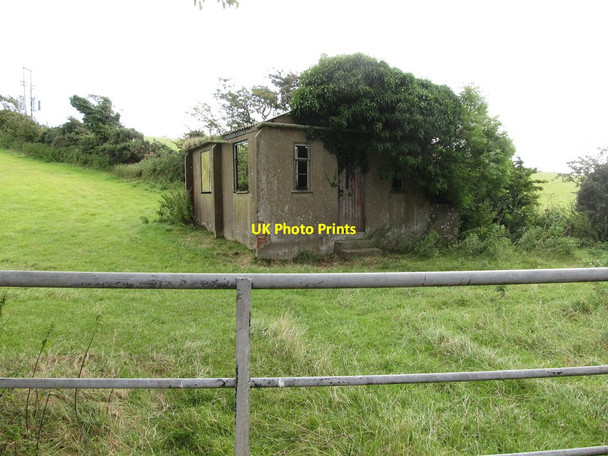 Photo 6"x4" A derelict RAF hut alongside Crew Road Bishops Court\/J5642 c2014