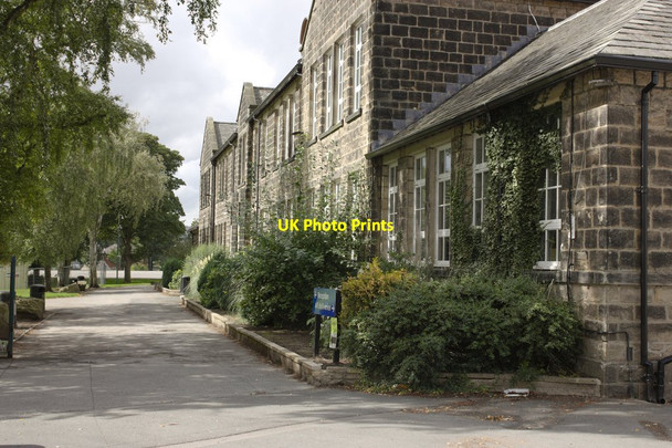 Photo 6"x4" Prince Henry's Grammar School Otley\/SE2045 c2014