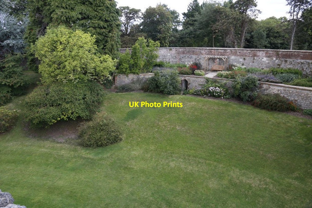 Photo 6"x4" The Outer Wall Farnham\/SU8446 c2014