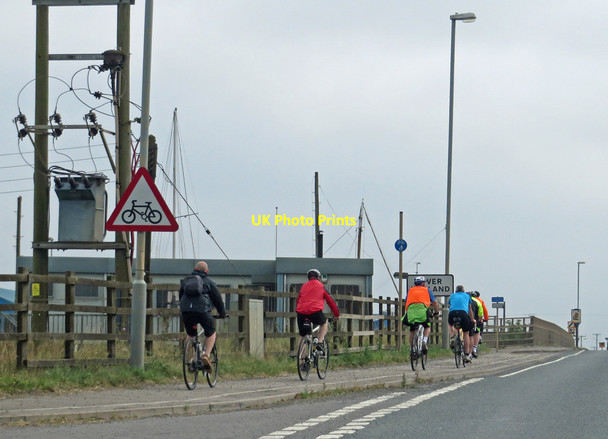 Photo 6"x4" Cyclists crossing Fosdyke Bridge Fosdyke Bridge c2014