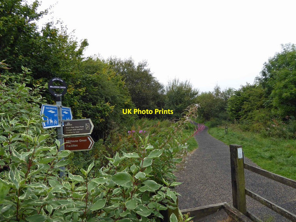 Photo 6"x4" TPT direction post Millhouse Green Penistone c2014