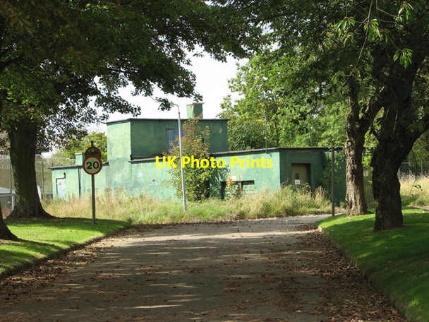 Photo 6"x4" Old RAF building Lamas c2014