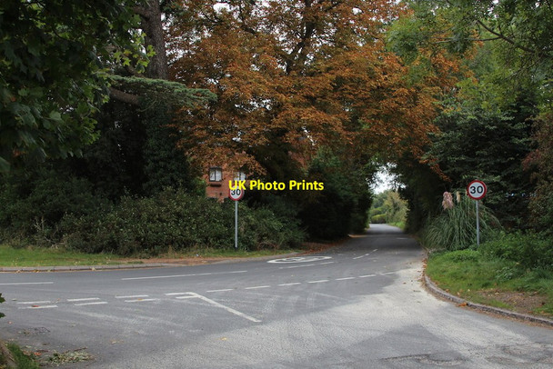 Photo 6"x4" Lane past The Hop Kilns Broughton Hackett c2014