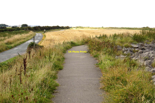 Photo 6"x4" The Lancashire Coastal Way near Fluke Hall Pilling Lane c2014