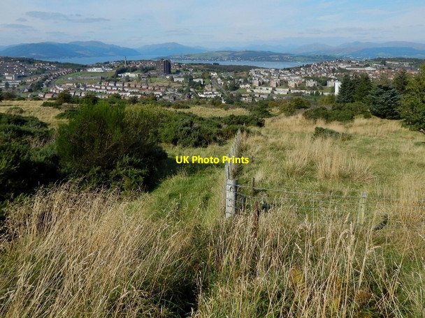 Photo 6"x4" Corner of fence Greenock\/NS2776 c2014