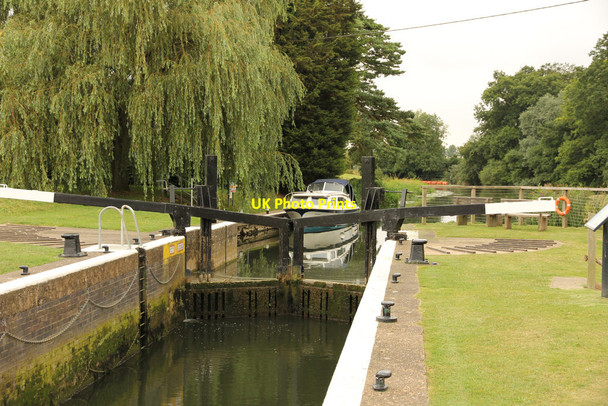 Photo 6"x4" Barnwell Lock Oundle c2014