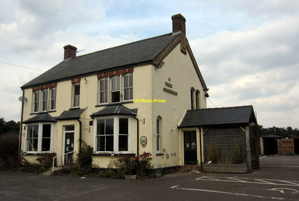 Photo 6"x4" Another dead pub Renhold c2014