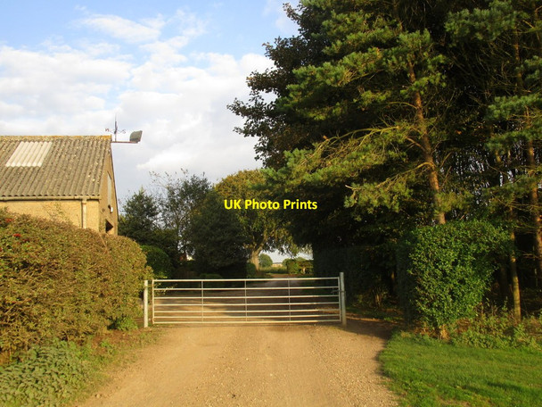 Photo 6"x4" Bridleway and gate at Little Wauldby Farm West Ella c2014