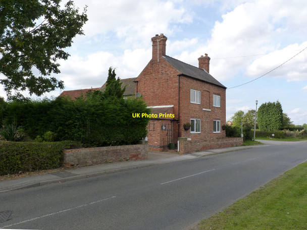 Photo 6"x4" Blacksmiths Arms Cottage Sturton le Steeple c2014