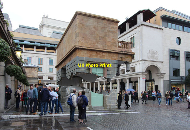 Photo 6"x4" Covent Garden - Art Installation London c2014