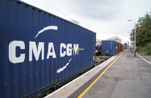 Photo 6"x4" Stopped freight train - Basingstoke Basingstoke c2014