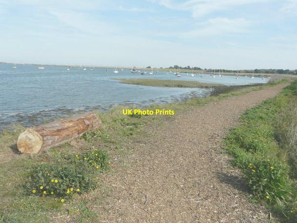 Photo 6"x4" View of the River Medway Lower Halstow c2014