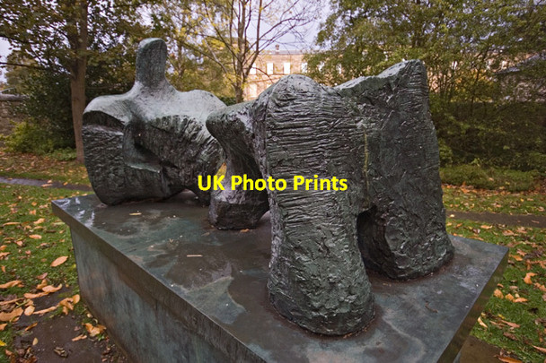 Photo 6"x4" Henry Moore in the rain, Edinburgh Craigleith\/NT2374 c2014