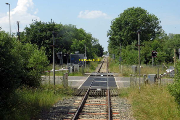 Photo 6"x4" Charbridge Lane crosses the railway line Bicester c2014
