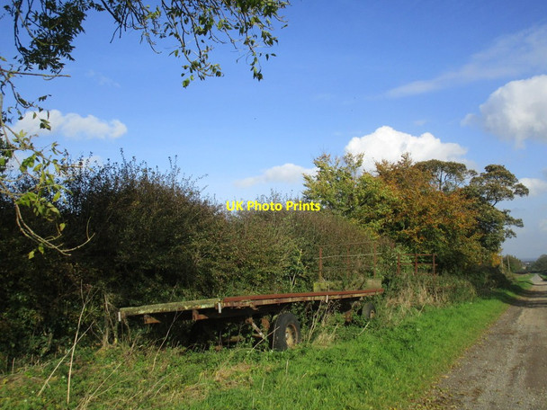 Photo 6"x4" Abandoned trailers Bishop Burton c2014