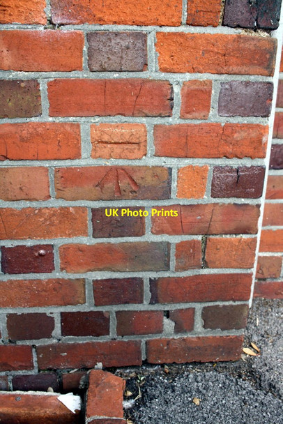 Photo 6"x4" Benchmark on Goring Delivery Post Office Streatley\/SU5980 c2014