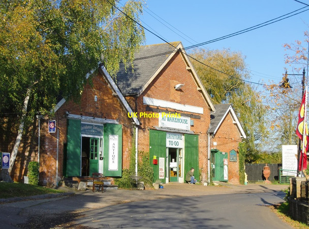 Photo 6"x4" Antiques, antiques Battlesbridge c2014