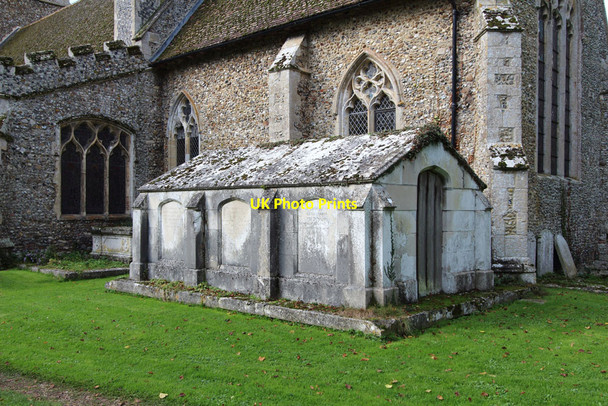 Photo 6"x4" St George, Shimpling - Mausoleum Mill Hill\/TL8551 c2014