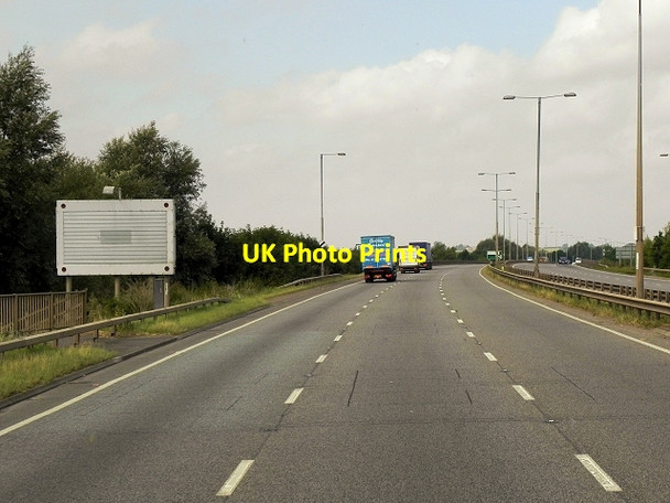 Photo 6"x4" A50, East of Shardlow Cavendish Bridge c2014