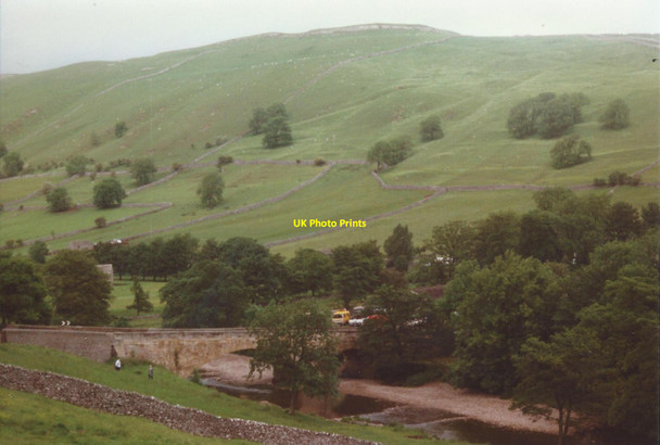 Photo 6"x4" The B6160 crosses the River Wharfe Kettlewell c1996