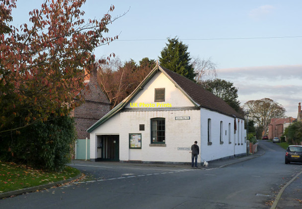 Photo 6"x4" Everton village hall Everton\/SK6991 c2014