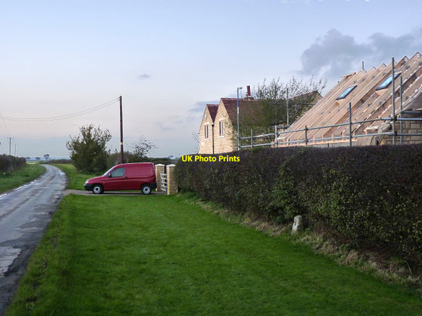 Photo 6"x4" Milestone Cottage, Old London Road near Morton Grange Elkesley c2014