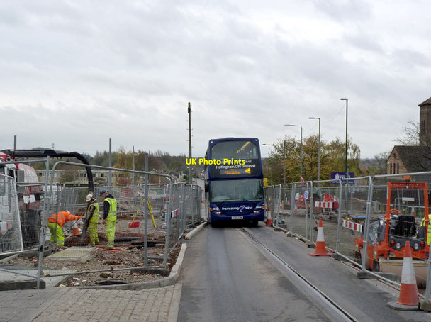 Photo 6"x4" Enough room to get a bus through Brook Hill\/SK5633 c2014