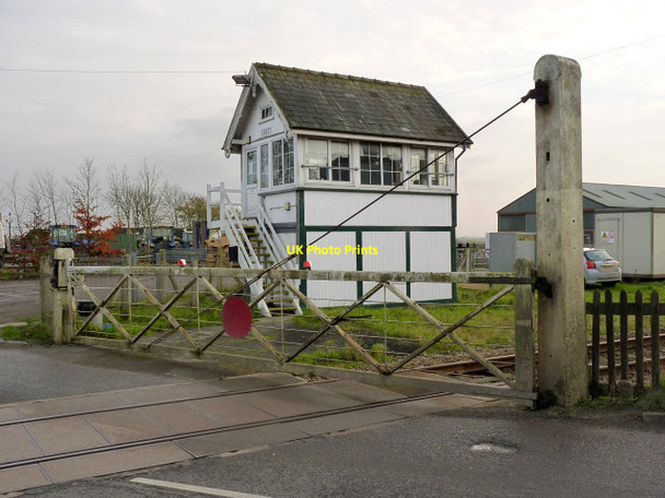 Photo 6"x4" Sibsey Level Crossing and Signal Box Sibsey c2014