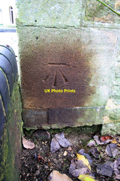Photo 6"x4" Benchmark on Bliss Mill Chipping Norton c2014