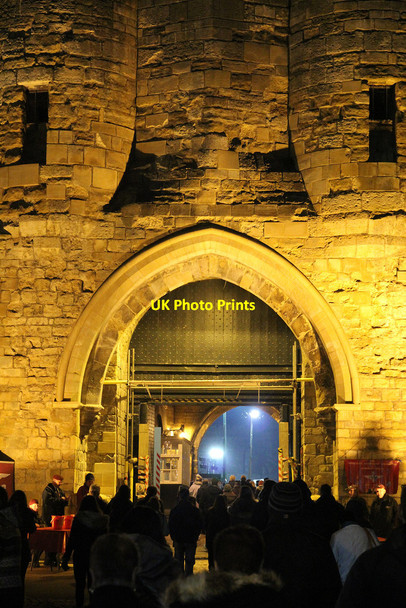 Photo 6"x4" Castle east gate Lincoln c2014