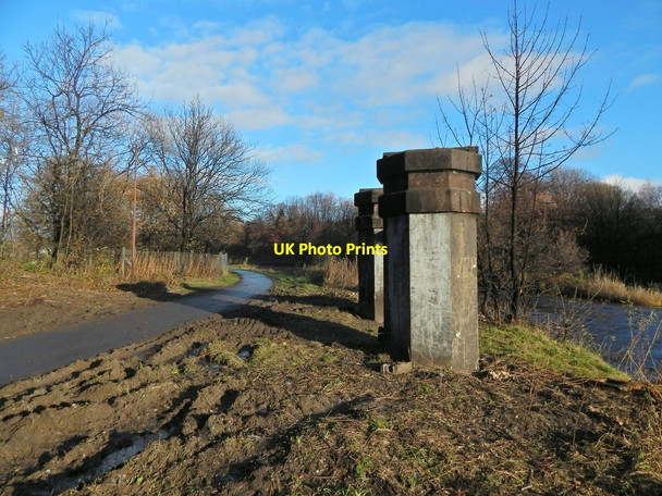 Photo 6"x4" Piers of the demolished Black Bridge Alexandria c2014