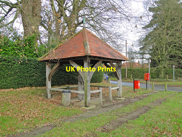 Photo 6"x4" The village pump at East Tuddenham East Tuddenham c2014