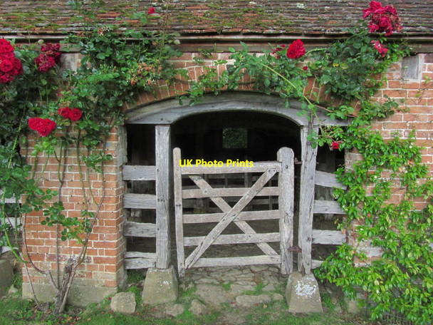Photo 6"x4" Barrington Court NT near Ilminster - Gate to stables Barrington\/ST3818 c2014