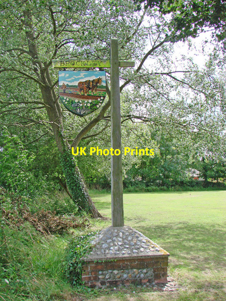 Photo 6"x4" Brockley village sign Brockley Green\/TL8254 c2007