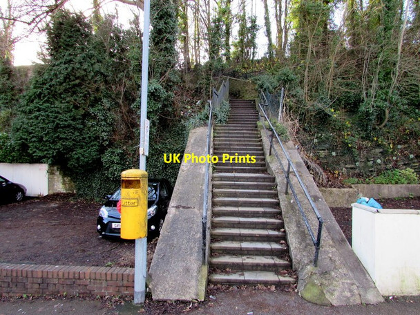 Photo 6"x4" Steps up to Newcastle, Bridgend Newcastle\/SS9079 c2014